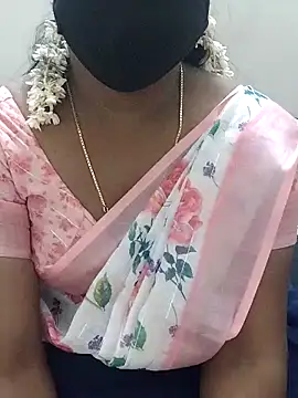 MrsNayoni77's cam snapshot