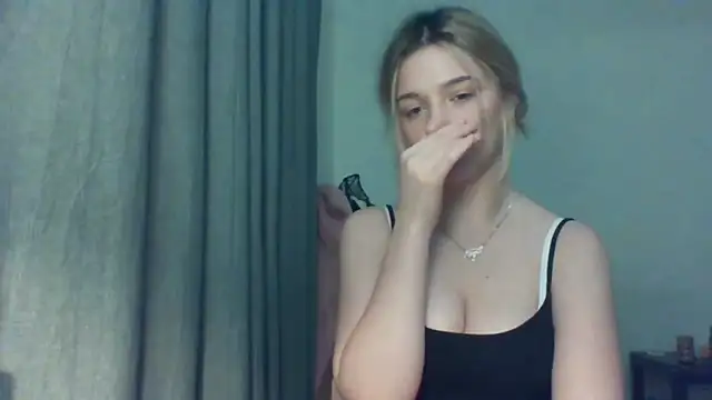 EvelineMagnetic's cam snapshot