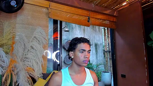 AlanCutee live sex cam