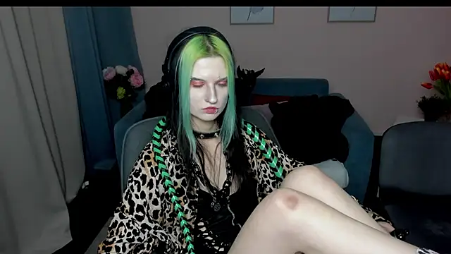 ToxicKittyy's cam snapshot