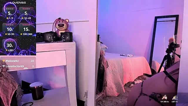 coral_jonesss live sex cam