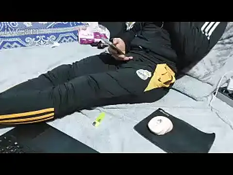 yazin19 live sex cam