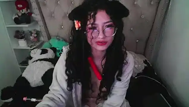 CherieCurl live sex cam