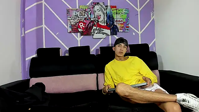 heyy_noah11 live sex cam