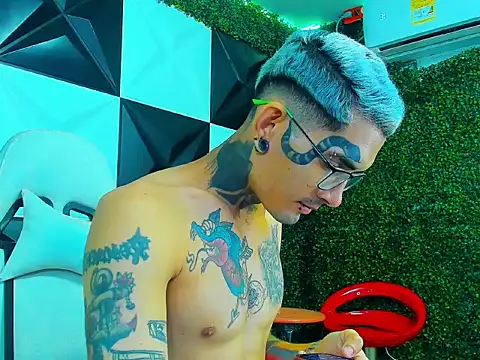 Boy_tatto77's cam snapshot
