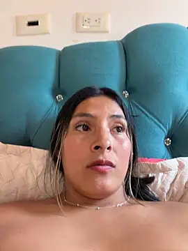 Cami_Leon2's cam snapshot