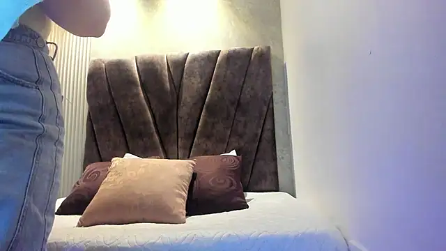 zoe_hugeboobs's cam snapshot