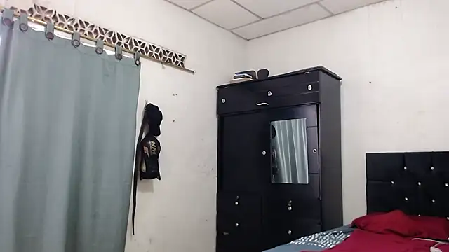 suckmydickbitch97 live sex cam