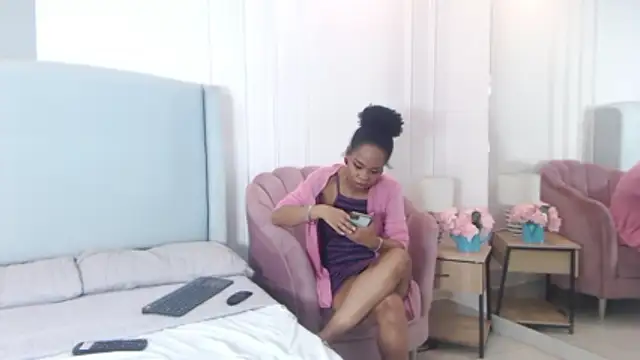 ChantalGarner's cam snapshot