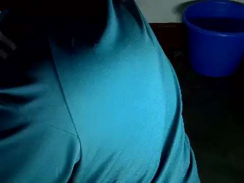 Sweetaggy2's cam snapshot