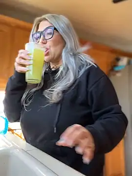 LittleMissEeve's cam snapshot