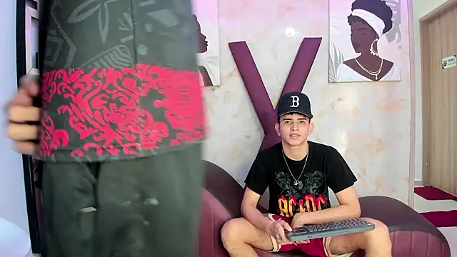 TWINKS_FRIENDS live sex cam