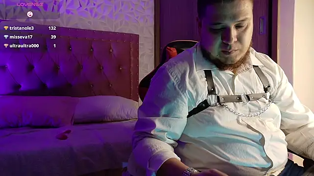 danna_thiago1's cam snapshot