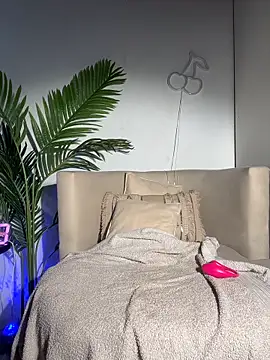 MiaFoxie live sex cam