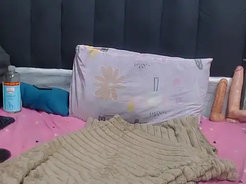 SwaziBeauty's cam snapshot