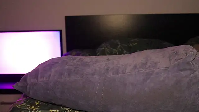 IvyKaelani's cam snapshot