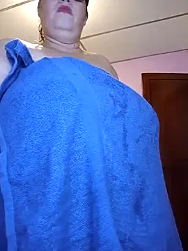 EllisW8 live sex cam