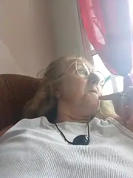 MILEIDE980 live sex cam