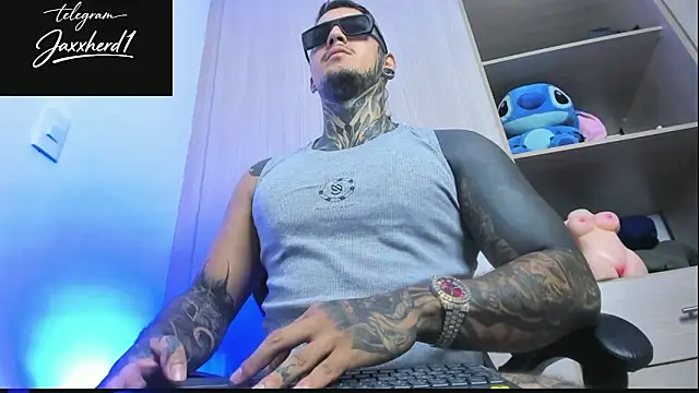 JAXXXONHERD live sex cam