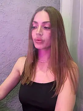 Elizabeth_Tay's cam snapshot