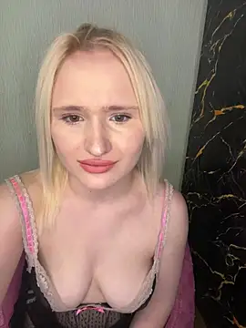 Polina7911 live sex cam