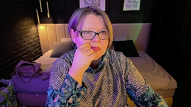 Shannonshine live sex cam