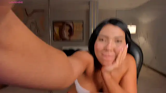 NatalieLewis's cam snapshot