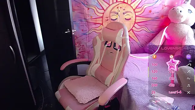 sara_winehouse1's cam snapshot