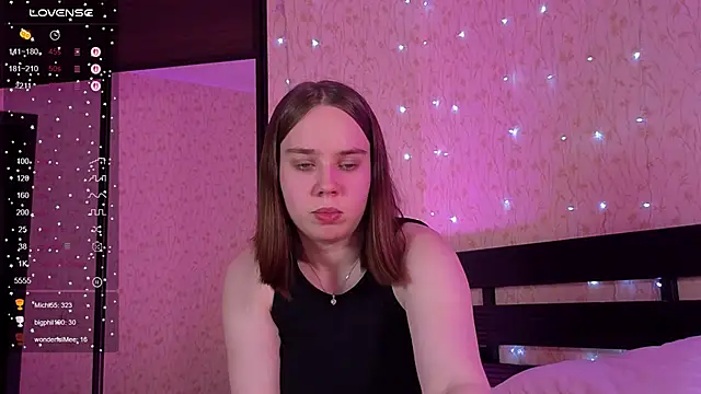 lunalyna's cam snapshot