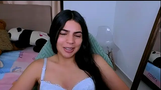 _elenna's cam snapshot