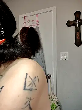 SpiderRose live sex cam