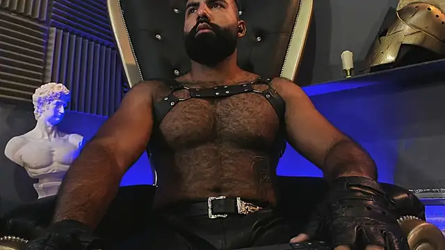 BeardAndrew live sex cam