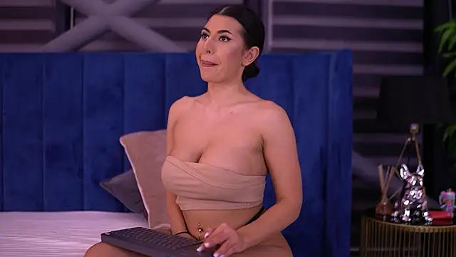 TanyaVonDe's cam snapshot