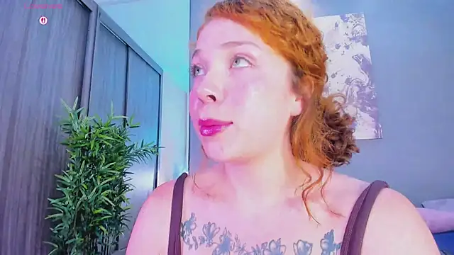 HelenaCole-'s cam snapshot