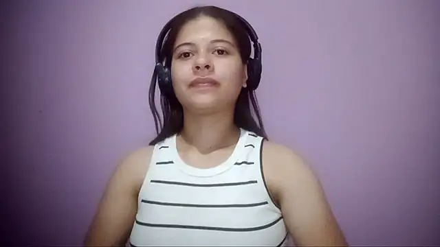 AuroraMacintosh's cam snapshot