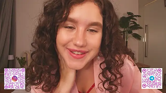 Ariella_Sol's cam snapshot