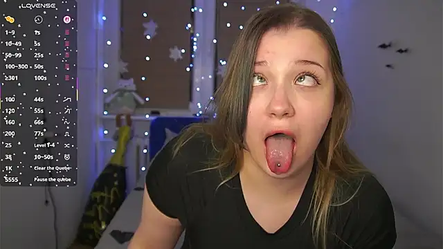 CuteSharloti's cam snapshot