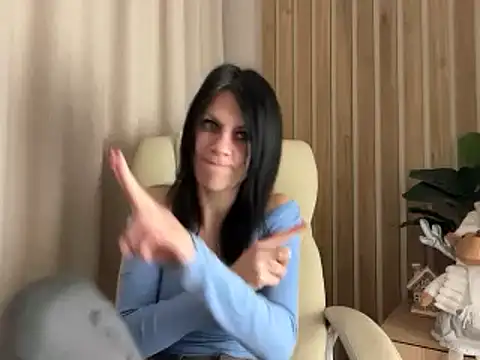 InjaAtHome's cam snapshot