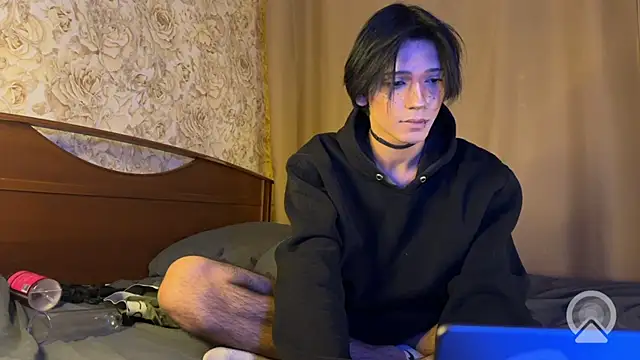 NikGive live sex cam