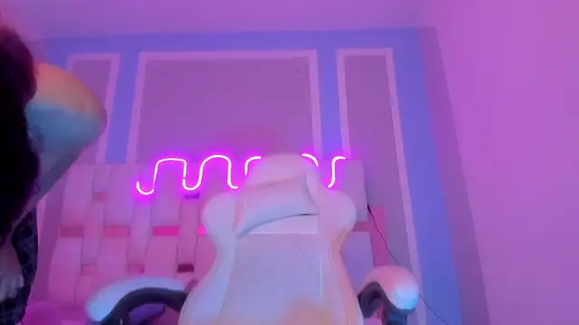 MilkWhore1 live sex cam