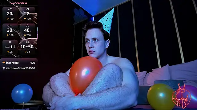 LeoMooree's cam snapshot