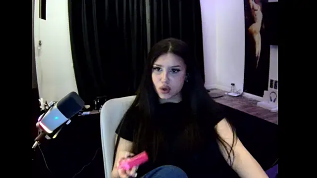 Nicole_pretty's cam snapshot