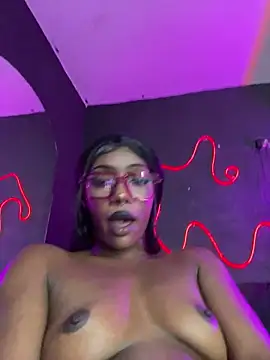 TIFFANYYSTAR live sex cam