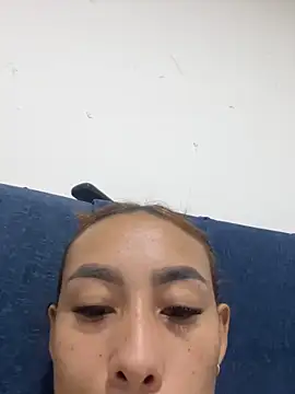 Charlotte_Grey-'s cam snapshot