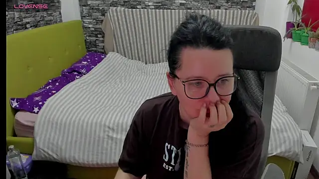 eveline_james's cam snapshot