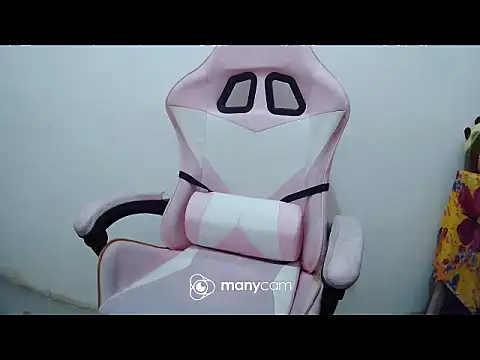 hottiemama69's cam snapshot