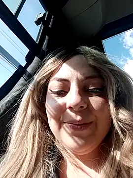 madelaine- live sex cam