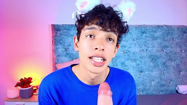 maxfrost_1's cam snapshot