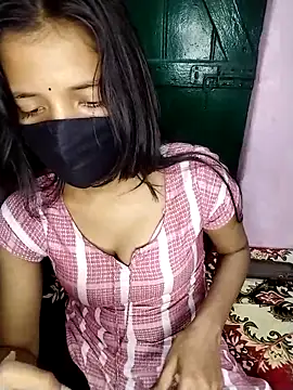 Surbhi-dixit's cam snapshot