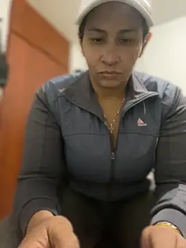 Carola-Ross live sex cam